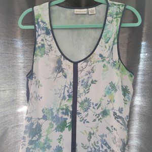 Liz Claiborne blue hue floral print tank